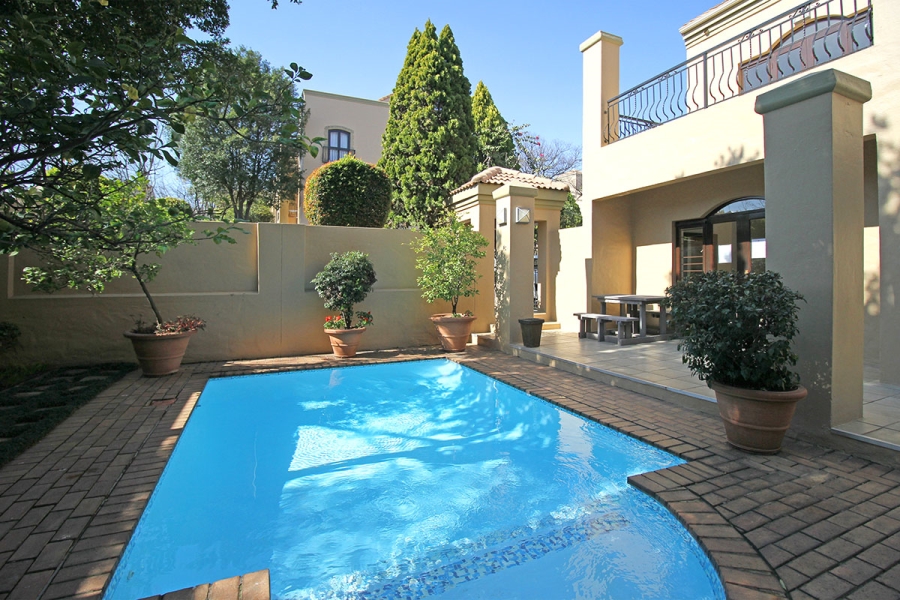 1 Bedroom Property for Sale in Lonehill Gauteng
