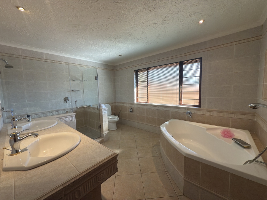 4 Bedroom Property for Sale in Poortview Gauteng