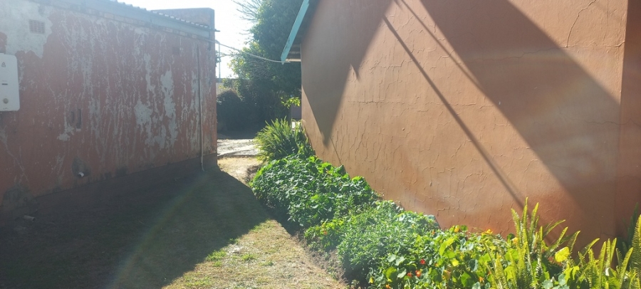 To Let 3 Bedroom Property for Rent in Bonaero Park Gauteng