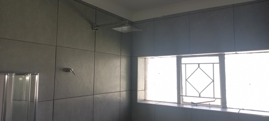 To Let 3 Bedroom Property for Rent in Bonaero Park Gauteng