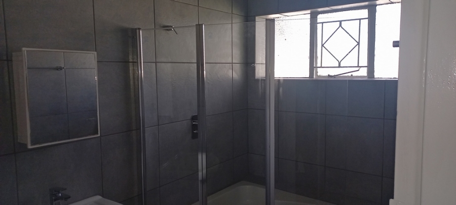 To Let 3 Bedroom Property for Rent in Bonaero Park Gauteng