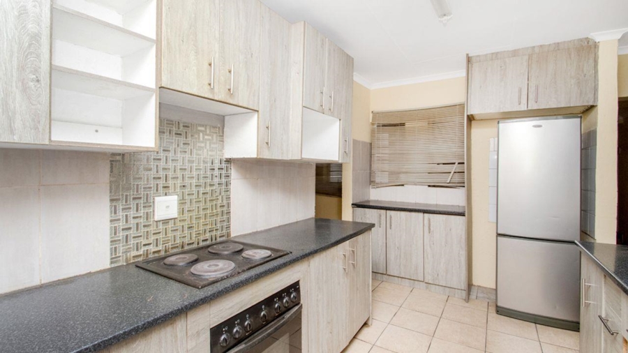 4 Bedroom Property for Sale in Lindhaven Gauteng