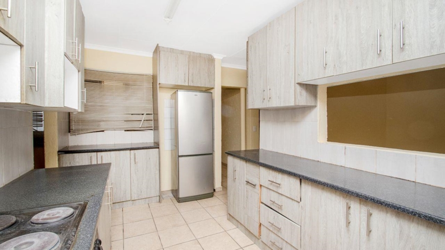 4 Bedroom Property for Sale in Lindhaven Gauteng