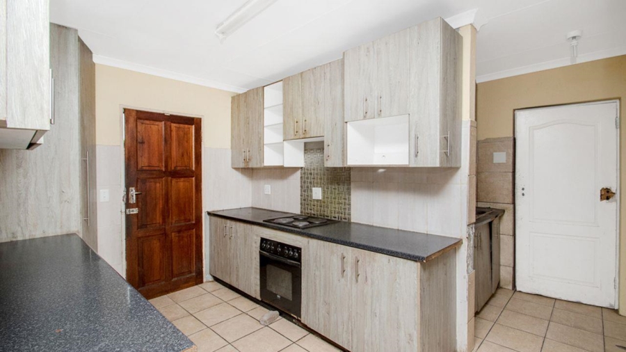 4 Bedroom Property for Sale in Lindhaven Gauteng