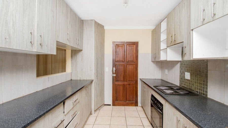 4 Bedroom Property for Sale in Lindhaven Gauteng