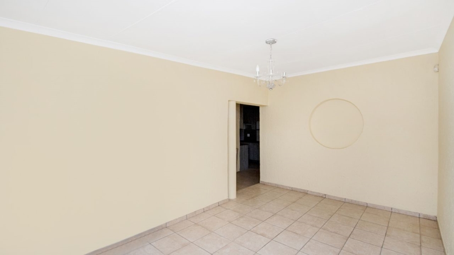 4 Bedroom Property for Sale in Lindhaven Gauteng
