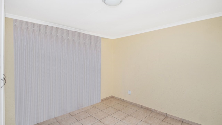 4 Bedroom Property for Sale in Lindhaven Gauteng