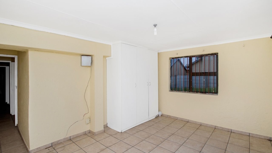 4 Bedroom Property for Sale in Lindhaven Gauteng