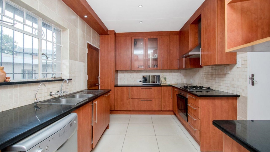 4 Bedroom Property for Sale in Lindhaven Gauteng