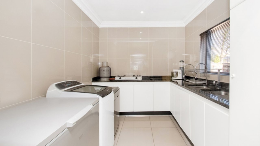 3 Bedroom Property for Sale in Fleurhof Gauteng