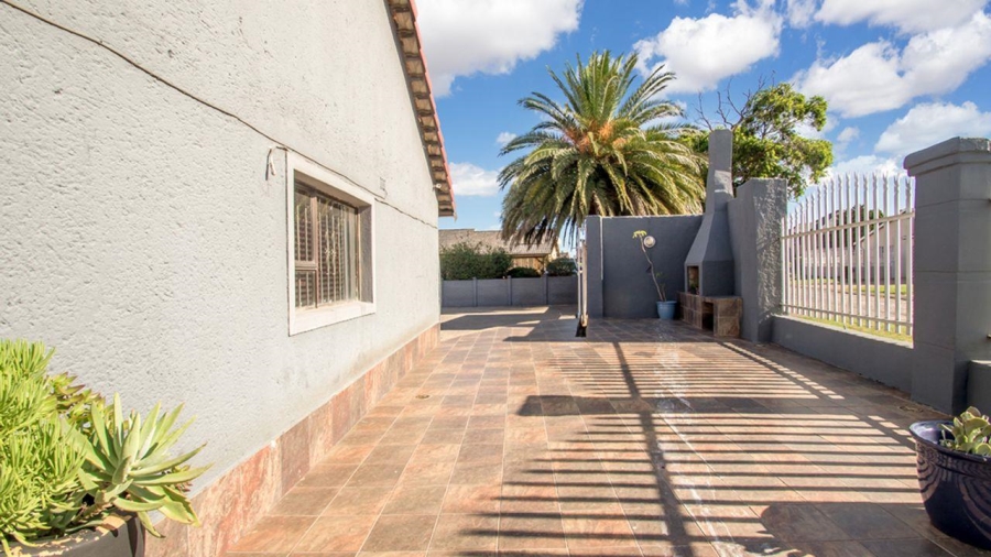 3 Bedroom Property for Sale in Fleurhof Gauteng