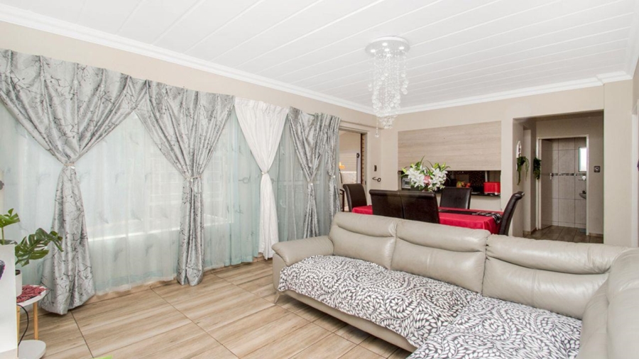 3 Bedroom Property for Sale in Allens Nek Gauteng