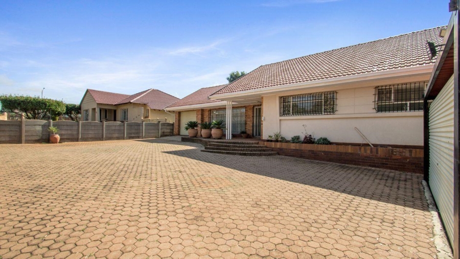 3 Bedroom Property for Sale in Horison Gauteng