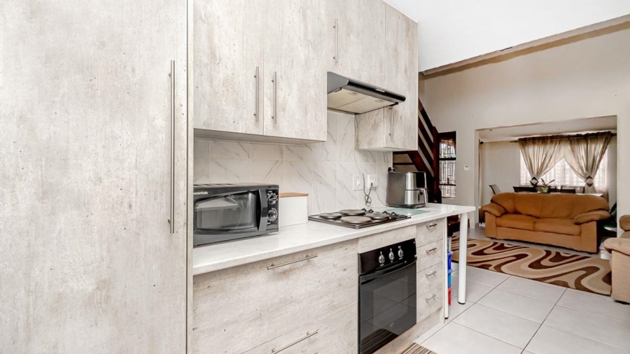 3 Bedroom Property for Sale in Allens Nek Gauteng