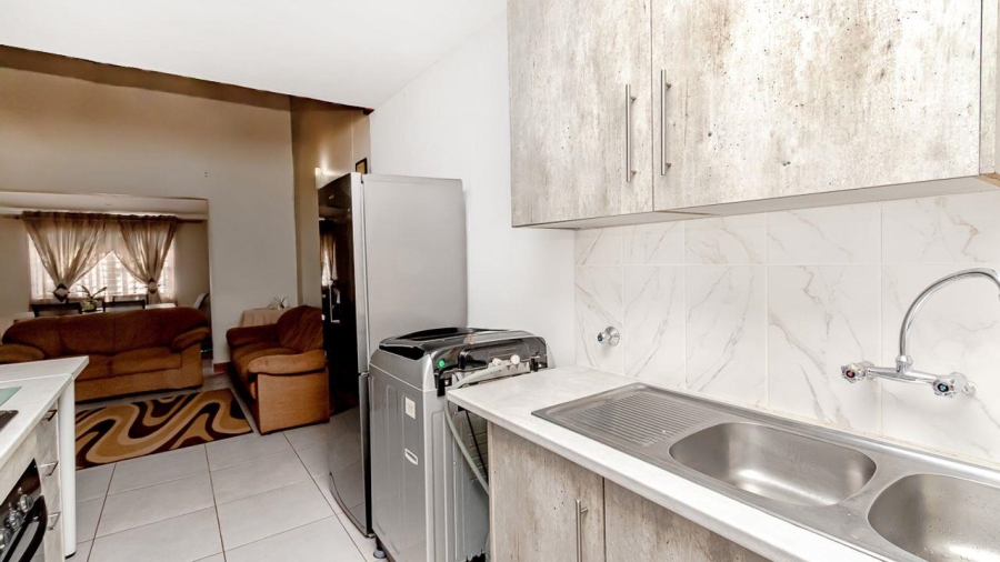 3 Bedroom Property for Sale in Allens Nek Gauteng