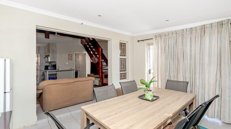 3 Bedroom Property for Sale in Allens Nek Gauteng