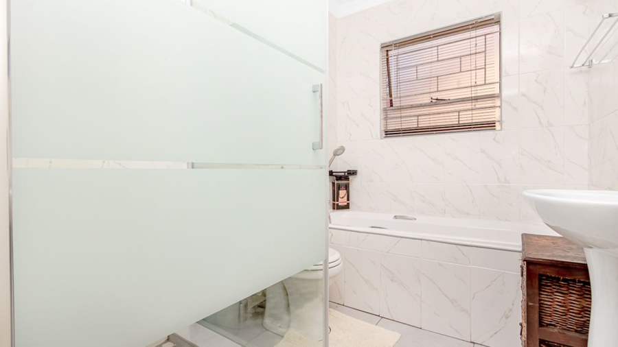 3 Bedroom Property for Sale in Allens Nek Gauteng