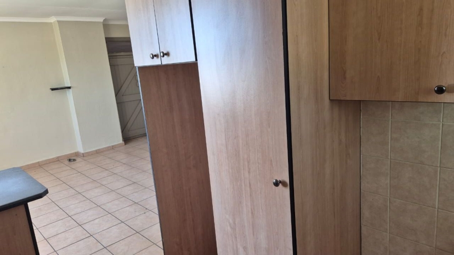 1 Bedroom Property for Sale in Albertville Gauteng