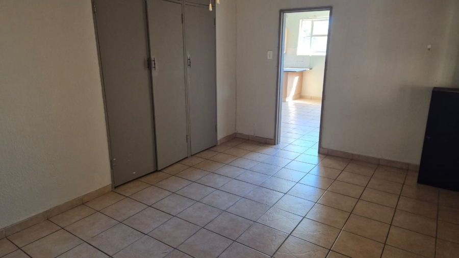 1 Bedroom Property for Sale in Albertville Gauteng