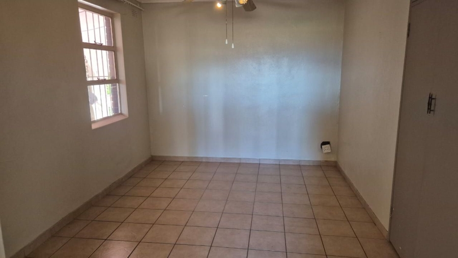 1 Bedroom Property for Sale in Albertville Gauteng