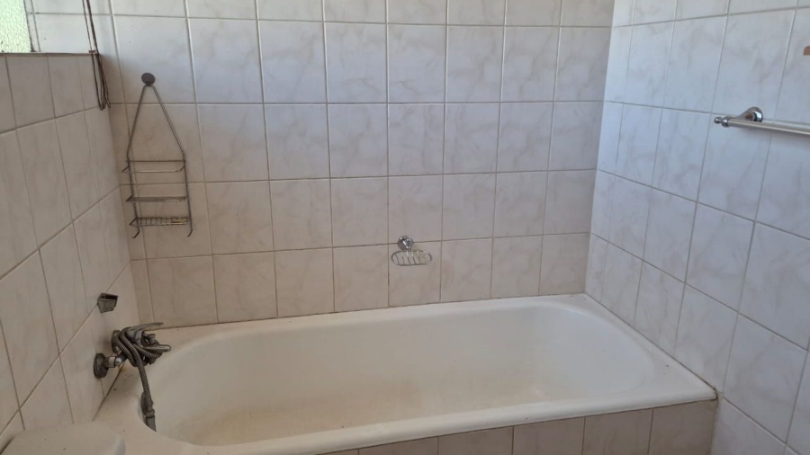 1 Bedroom Property for Sale in Albertville Gauteng