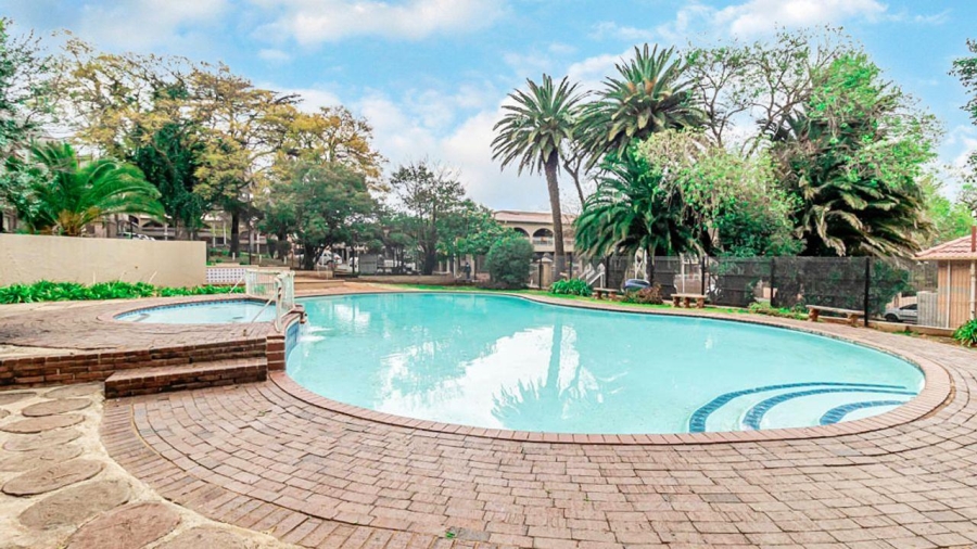1 Bedroom Property for Sale in Albertville Gauteng