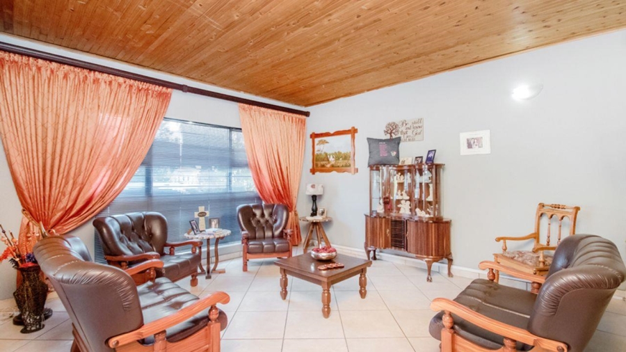 4 Bedroom Property for Sale in Witpoortjie Gauteng
