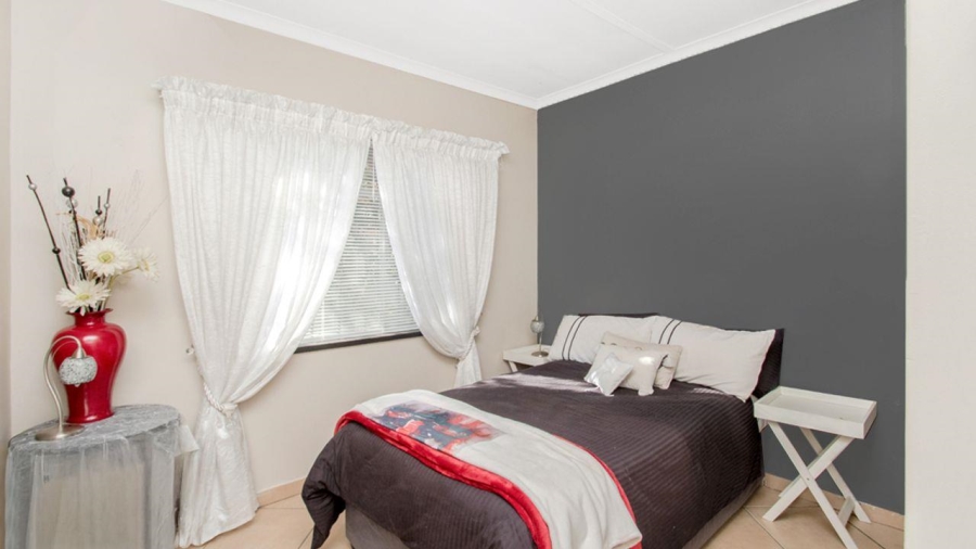 4 Bedroom Property for Sale in Witpoortjie Gauteng