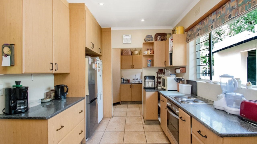 4 Bedroom Property for Sale in Fontainebleau Gauteng
