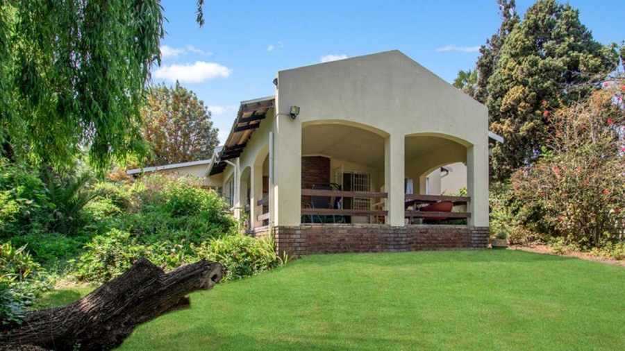 4 Bedroom Property for Sale in Fontainebleau Gauteng