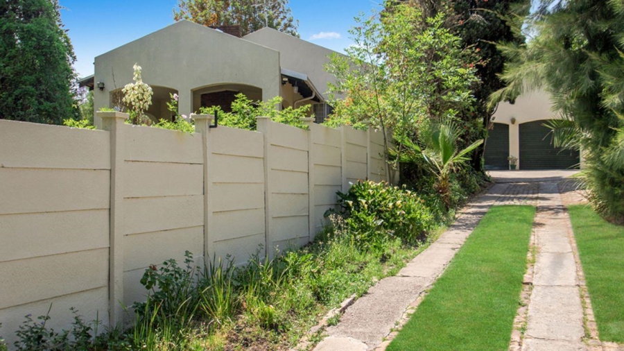 4 Bedroom Property for Sale in Fontainebleau Gauteng