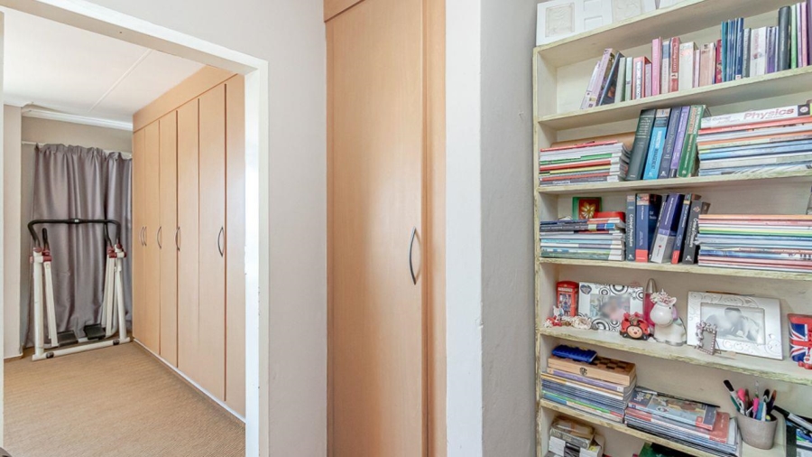 2 Bedroom Property for Sale in Windsor East Gauteng