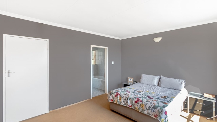 2 Bedroom Property for Sale in Windsor East Gauteng