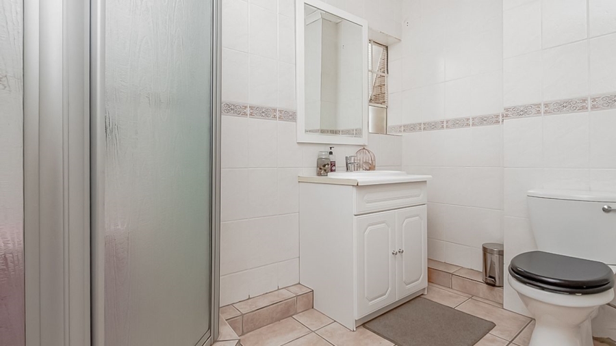 2 Bedroom Property for Sale in Windsor East Gauteng