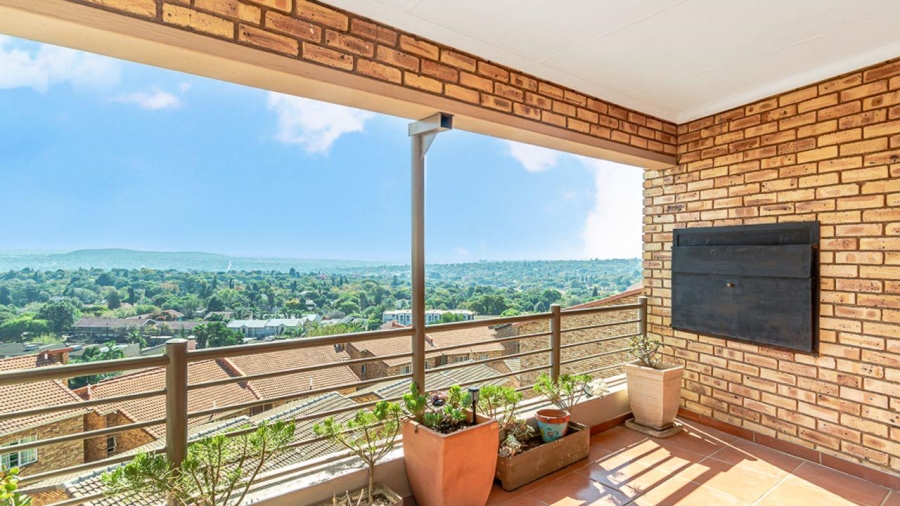 2 Bedroom Property for Sale in Windsor East Gauteng