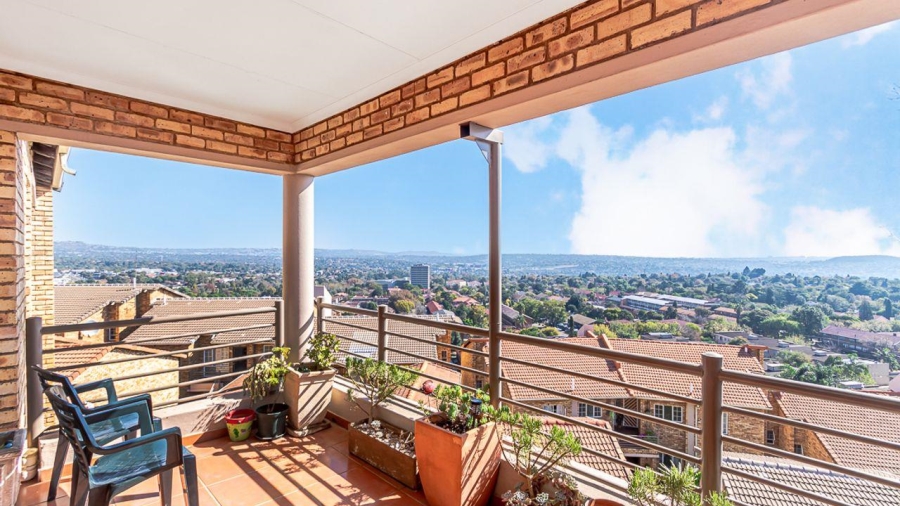 2 Bedroom Property for Sale in Windsor East Gauteng
