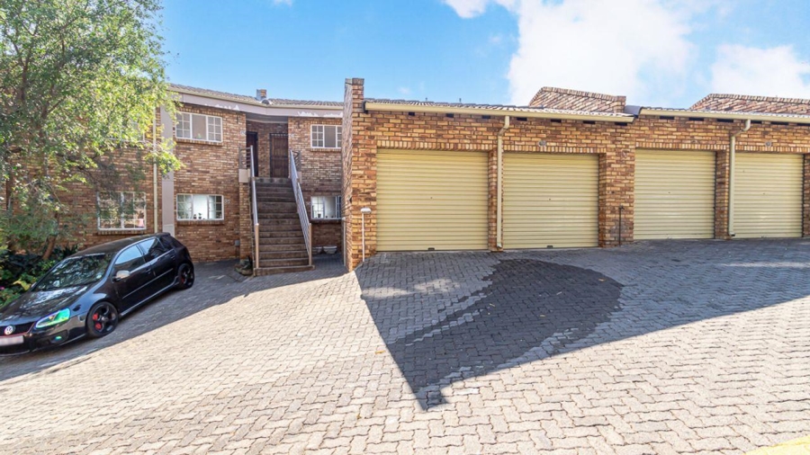 2 Bedroom Property for Sale in Windsor East Gauteng