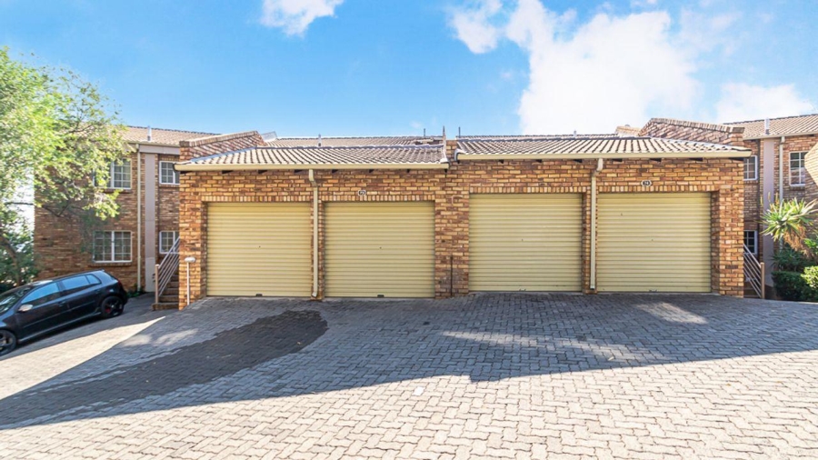2 Bedroom Property for Sale in Windsor East Gauteng