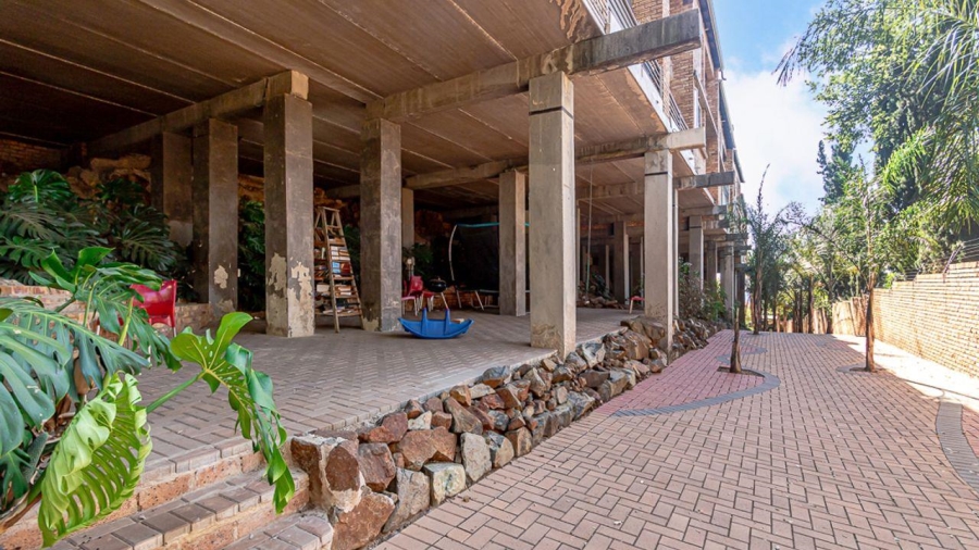 2 Bedroom Property for Sale in Windsor East Gauteng