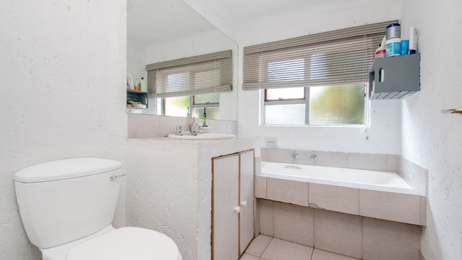 4 Bedroom Property for Sale in Albertville Gauteng