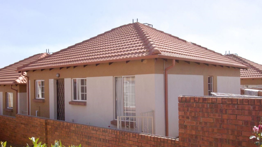2 Bedroom Property for Sale in The Reeds Gauteng