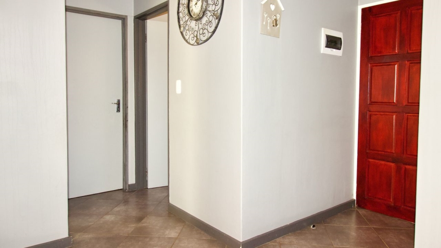 2 Bedroom Property for Sale in The Reeds Gauteng