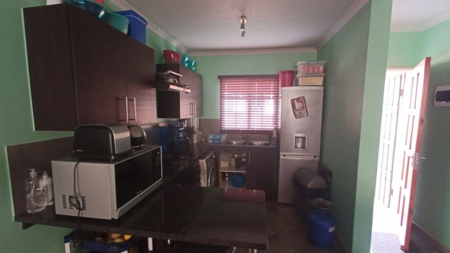 2 Bedroom Property for Sale in The Reeds Gauteng