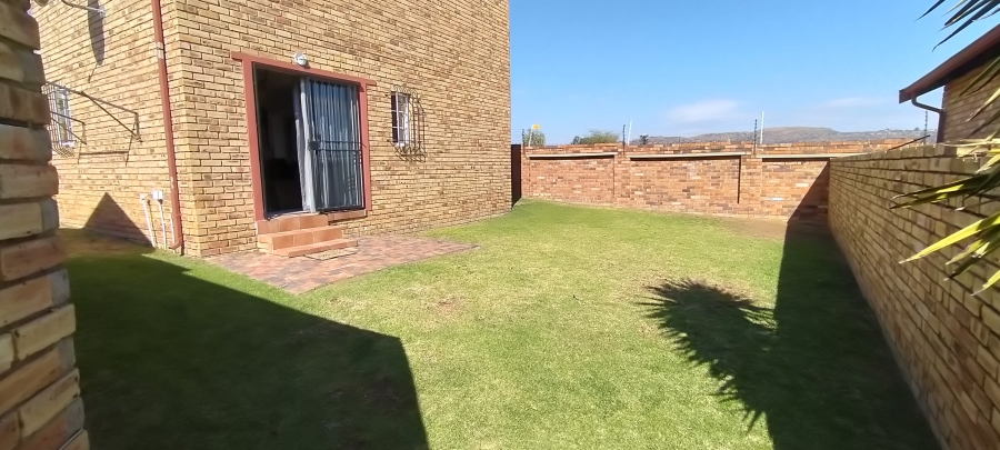 3 Bedroom Property for Sale in Wilgeheuwel Gauteng