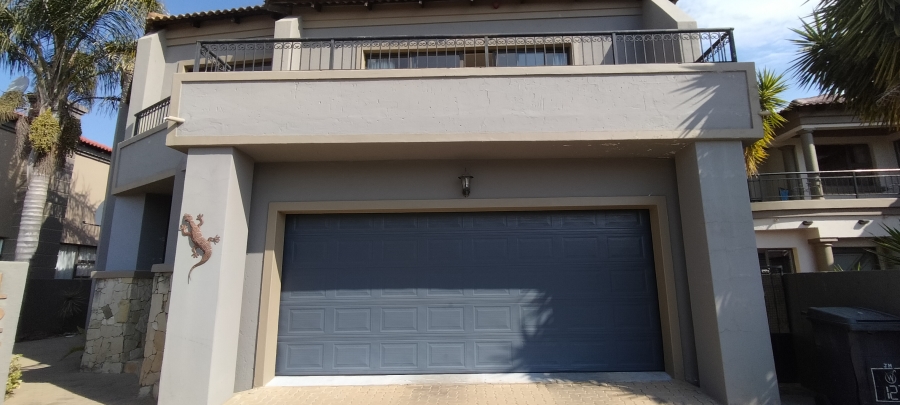 4 Bedroom Property for Sale in Ruimsig Gauteng