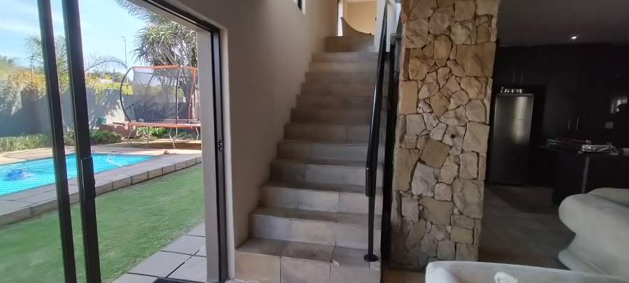 4 Bedroom Property for Sale in Ruimsig Gauteng