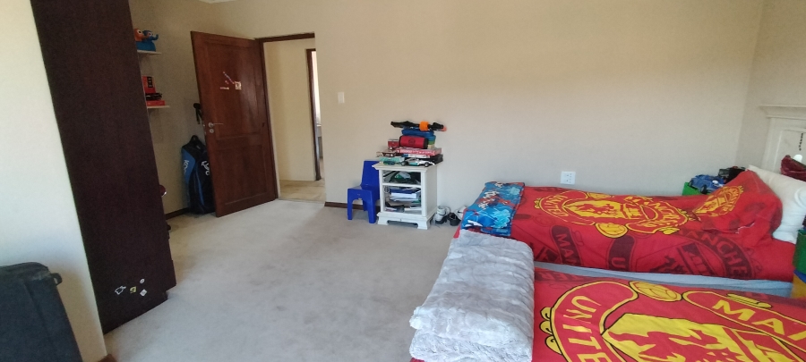 4 Bedroom Property for Sale in Ruimsig Gauteng