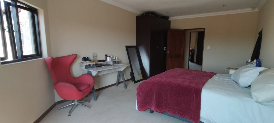4 Bedroom Property for Sale in Ruimsig Gauteng