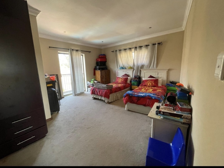 4 Bedroom Property for Sale in Ruimsig Gauteng