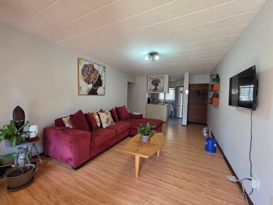 2 Bedroom Property for Sale in Robindale Gauteng